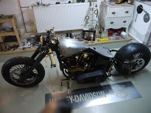 HARLEY DAVIDSON FULL CUSTOM HERITAGE SOFTAIL