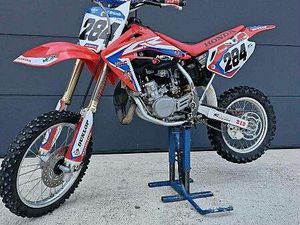 HONDA CR 85