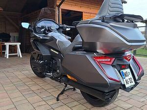 HONDA GOLDWING