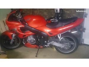 A VENDRE TRIUMPH SPRINT 955RS