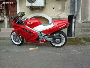 MOTO HONDA 750 VFR