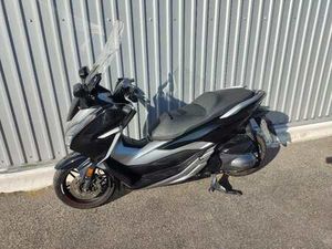 HONDA FORZA 300 ABS (2020) GIVI, PO SERVISU VÝPRODEJ