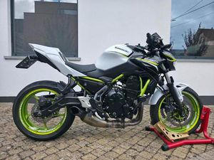 ② KAWASAKI Z650 - 2021 - PERFORMANCE PACK - A2 MOGELIJK!