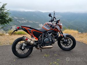 KTM DUKE 690 ABS AKRAPOVIC