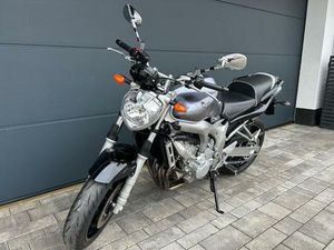 YAMAHA FZ6