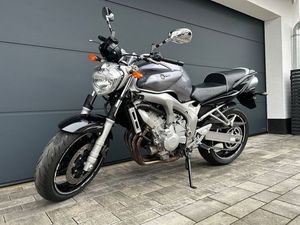 YAMAHA FZ6