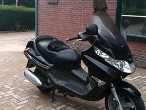 PIAGGIO X8 - 250 MOTORROLLER FÜR WEIHNACHTEN!