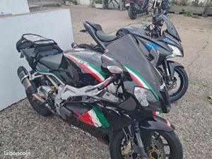 APRILIA 1000 RSV