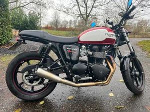 TRIUMPH BONNEVILLE NEW CHURCH — MOTOREN | TRIUMPH — MARKTPLAATS