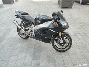YAMAHA YZF R1