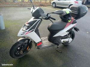 SCOOTER APRILIA SR 50 MOTARD