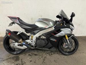 APRILIA RSV4 2023