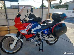 HONDA 750 AFRICATWIN