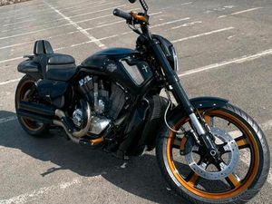 HARLEY-DAVIDSON MUSCLE MIT ABS