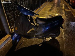SCOOTER PIAGGIO 125 CV SFERA BLEU PARE BRISE COUVERTURE 1997’