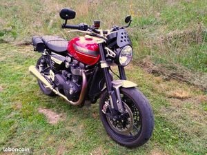 TRIUMPH SPEED TWIN 1200