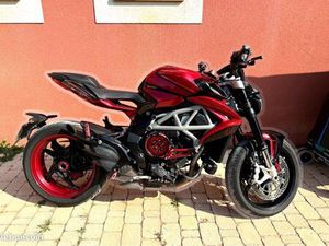 MV AGUSTA 800 BRUTALE