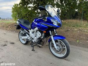 YAMAHA FZ6