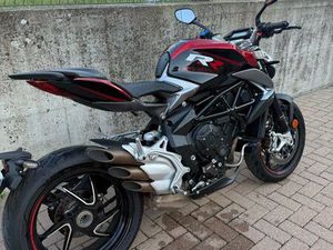 MV AGUSTA BRUTALE 800RR