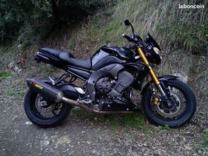 YAMAHA FZ8