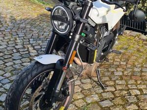 HUSQVARNA VITPILEN 401