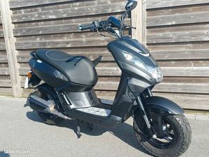 SCOOTER 50 PEUGEOT STREET ZONE