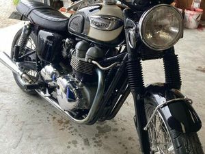 TRIUMPH BONNE VILLE T 100