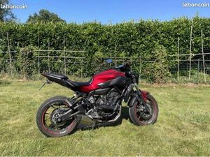YAMAHA MT-07