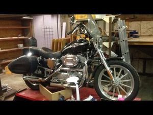 ② SPORTSTER HUGGER 883