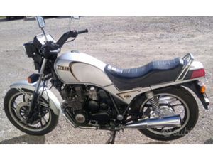YAMAHA 750 XS