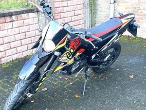 APRILIA SX 125 - TOP ZUSTAND - 1. HAND