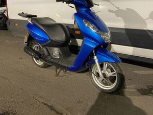 2010 PEUGEOT KISBEE 50 CC MOPED SCOOTER AUTOMATIC 4 STROKE