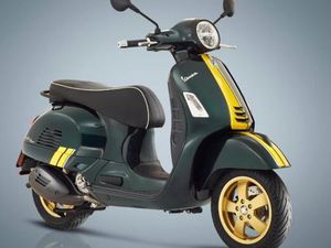 TOP GEPFLEGTE VESPA GTS 300 RACING SIXTIES