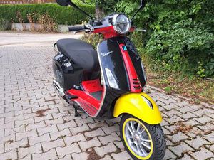 VESPA PRIMAVERA 50 E5 MICKEY MOUSE EDITION, BY VESPA