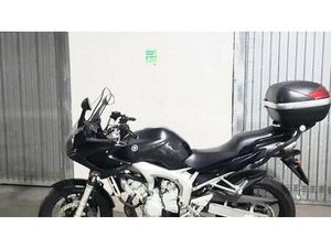 VENDO YAMAHA FZS 600 FAZER (2003 - 04) USATA A MARINO (CODICE 9894822) - MOTO.IT