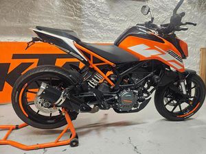 KTM DUKE 125