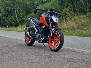 KTM DUKE 390
