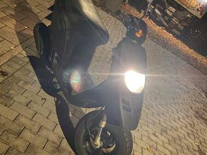 PIAGGIO TPH 125 2TAKT ROLLER