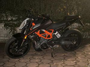 KTM DUKE 390 / A2 /WENIG KM*