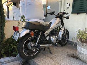 MOTA YAMAHA SR 125. POSSIBILIDADE DE TROCAR POR CARRO RIO TINTO