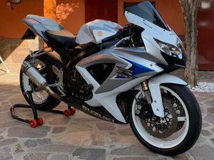 SUZUKI GSX-R 600 BIANCO