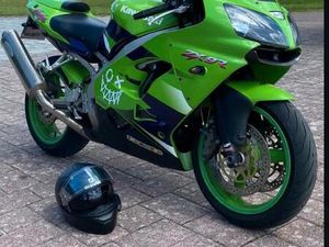 KAWASAKI NINJA ZX-9R