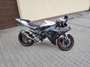 YAMAHA R1 RN09 2002 WROCLAW PSIE POLE