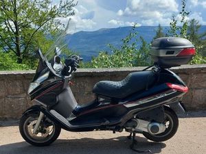 PIAGGIO X8 125 KAT B BIALKA