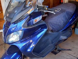 SUZUKI BURGMANN 650 EXECUTIVE ABS