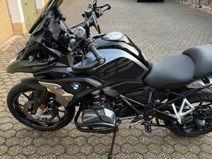 BMW R 1250 GS|TRIPLE BLACK|VOLLAUSTATTUNG|AKRAPOVIC|TOP GEPFLEGT