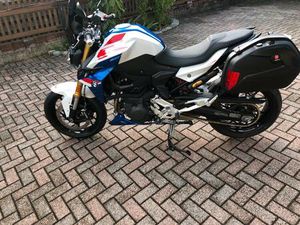 BMW F900 R 4 PAKETE ENDURANCE KETTE KOFFER WINDSCHILD