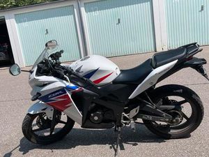 HONDA CBR 125 R BJ.2014