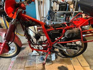 HONDA DOMINATOR 650 NX BJ. 1989 PROJEKT IN TEILEN