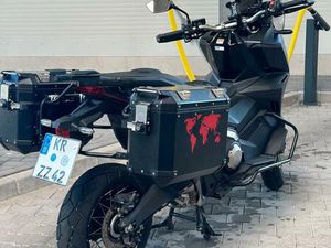 HONDA X-ADV 750 AKRAPOVIC